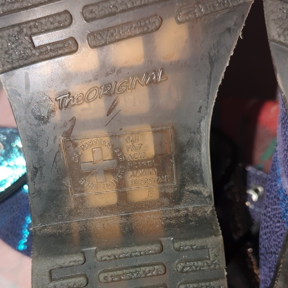 Iridescent Lace-Up Boots - Picture 10 of 11